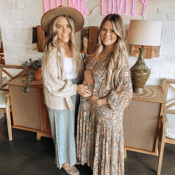 Meet your Posher, Chelsay - Picture 2 of 2